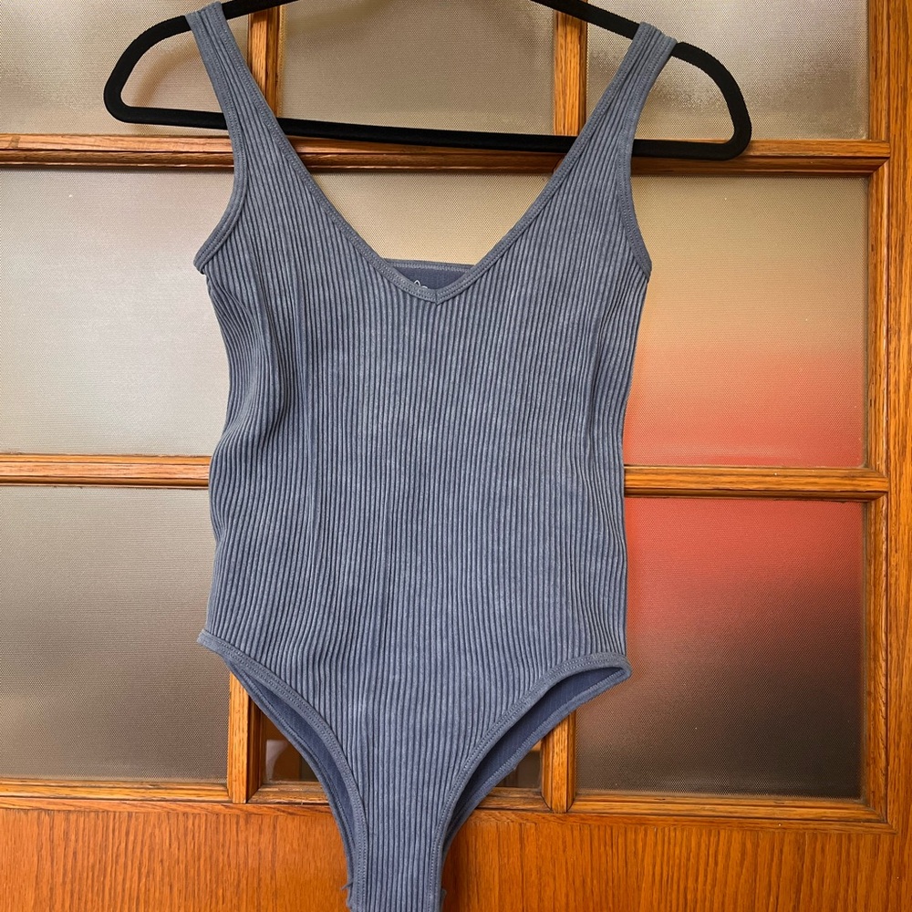 AURA Ribbed Blue V-Neck Bodysuit XS,